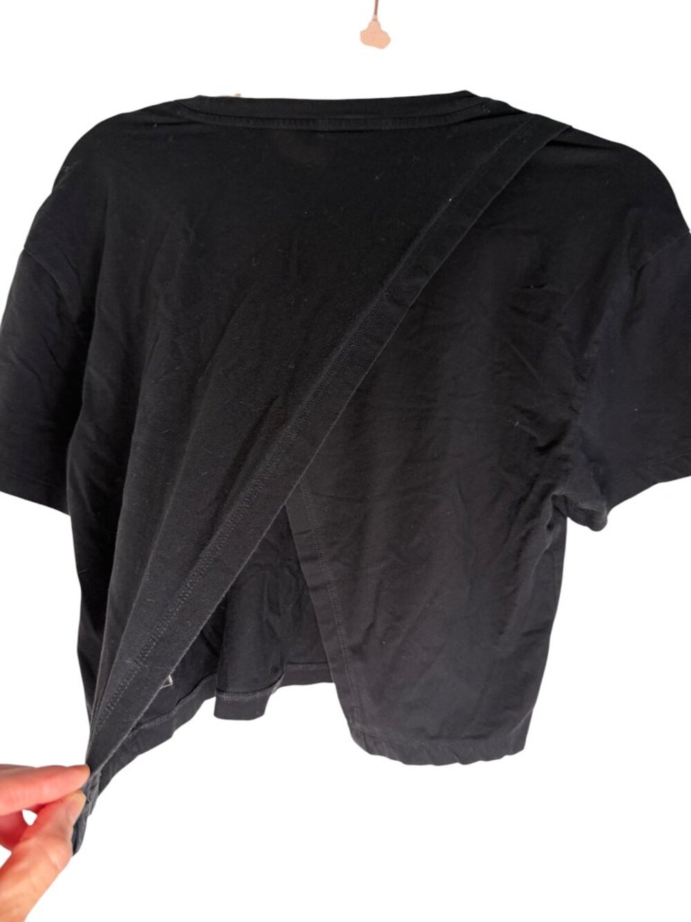 Vuori Feather Cross Back Tee -Black Open Back Cropped- S-MSRP $58 - Picture 3 of 8